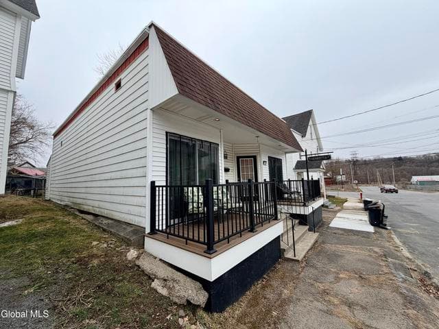 15 Henrietta Street, Amsterdam, NY, photo 4