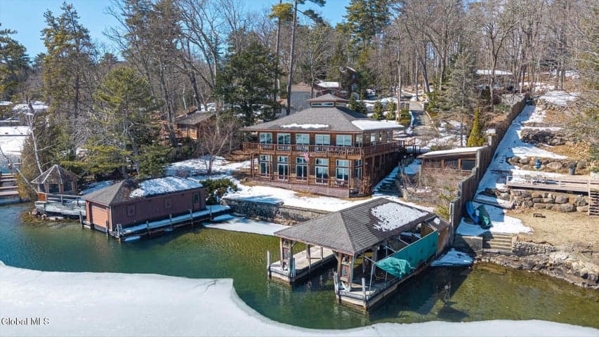 34 Westover Loop, Lake George, NY