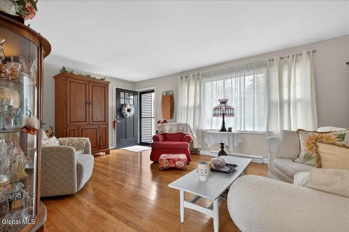 11 Gregory Lane, Colonie, NY, photo 5