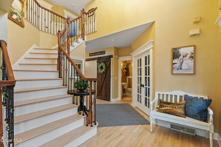 7 Royal Henley Court, Saratoga Springs, NY, photo 4