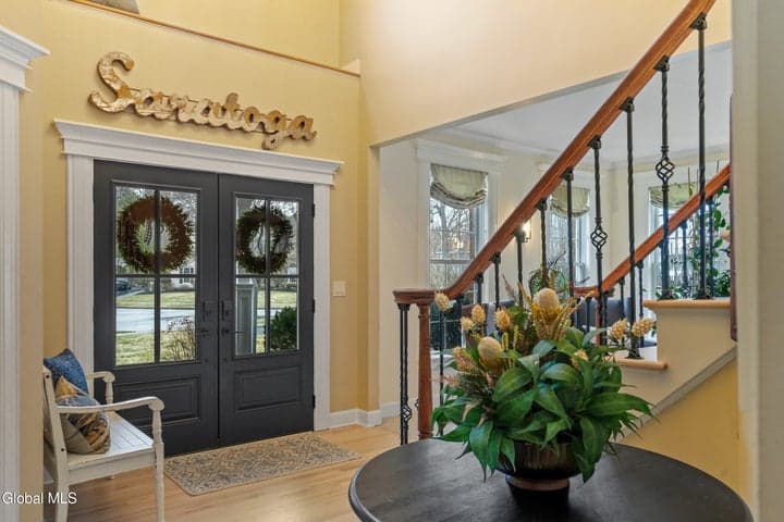 7 Royal Henley Court, Saratoga Springs, NY, photo 2