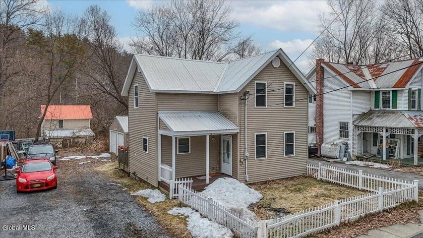 16 Hill Street, Lake Luzerne, NY, photo 3
