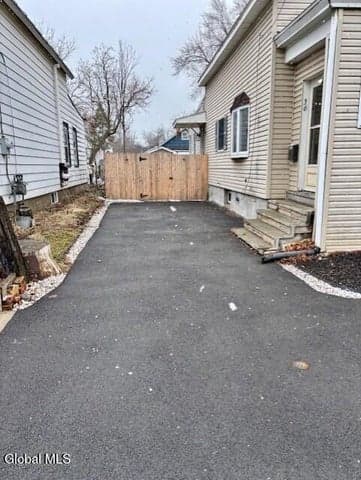 36 Archibald Street, Colonie, NY, photo 3