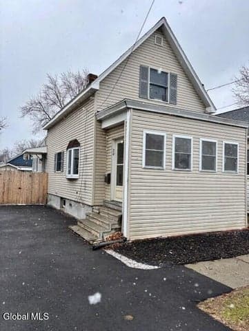 36 Archibald Street, Colonie, NY, photo 1