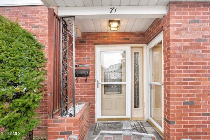 71 3rd Avenue, Waterford, NY, photo 4