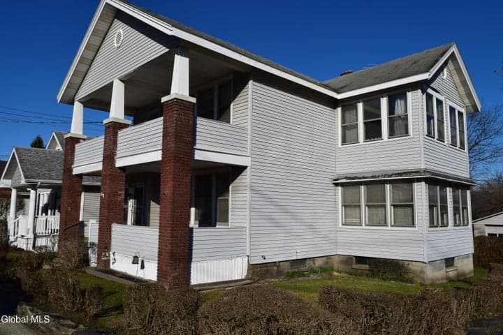 106 Continental Avenue, Cohoes, NY, photo 2