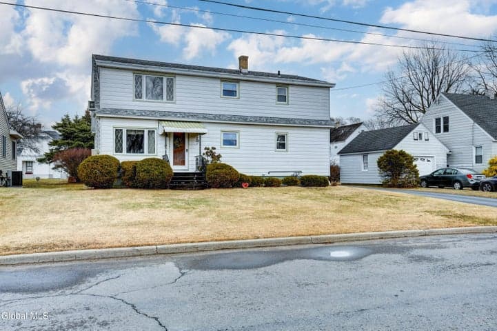 34 Cochrane Avenue, Amsterdam, NY, photo 1