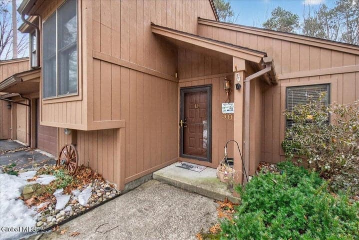 50 Arrow Wood Place, Malta, NY, photo 3