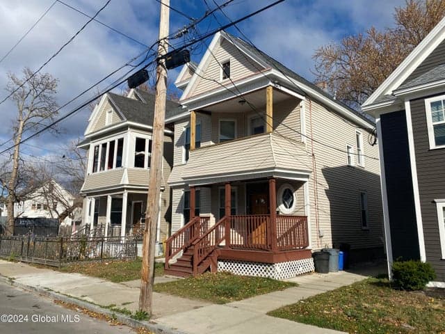 907 Delamont Avenue, Schenectady, NY, photo 3