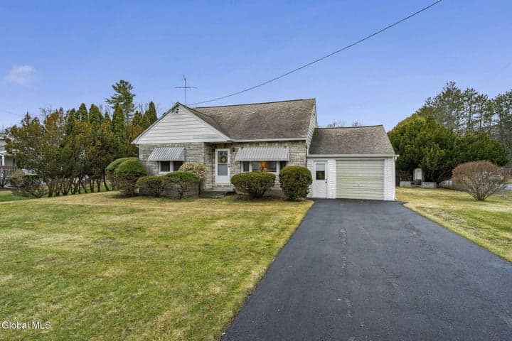 1021 Dunnsville Road, Rotterdam, NY, photo 2