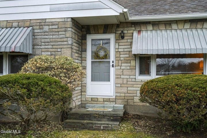 1021 Dunnsville Road, Rotterdam, NY, photo 3