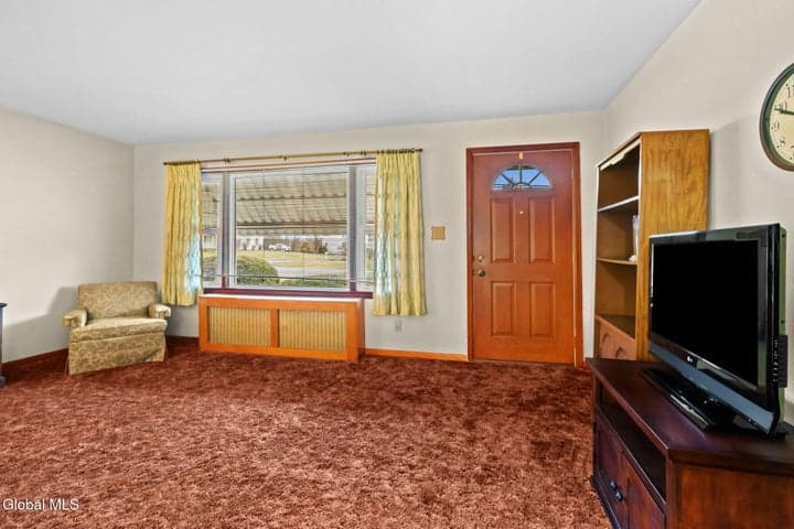 1021 Dunnsville Road, Rotterdam, NY, photo 4