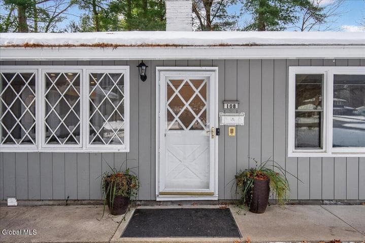 108 Governor Drive, Glenville, NY, photo 2