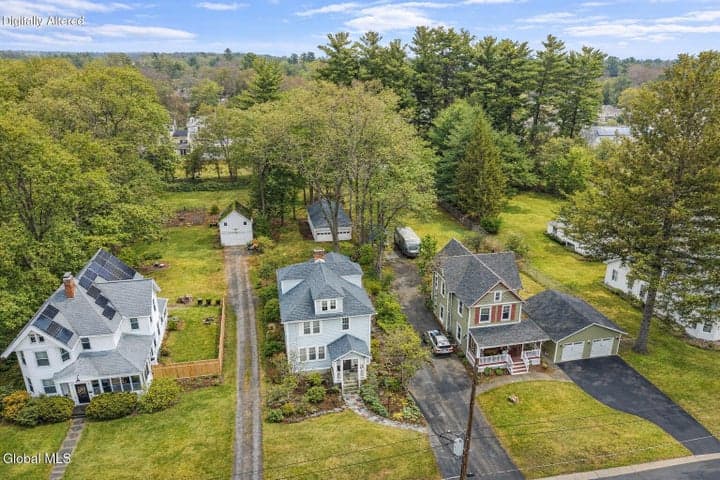36 Elsmere Avenue, Bethlehem, NY, photo 2
