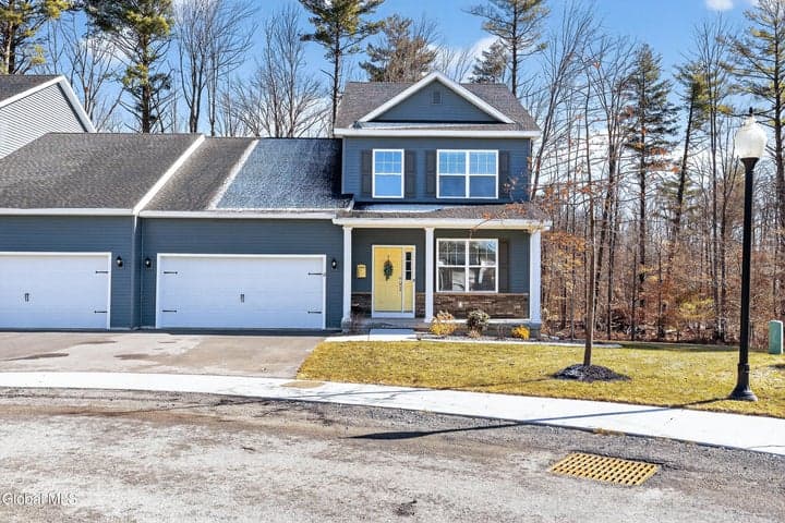 15 Linden Court, Ballston, NY, photo 1