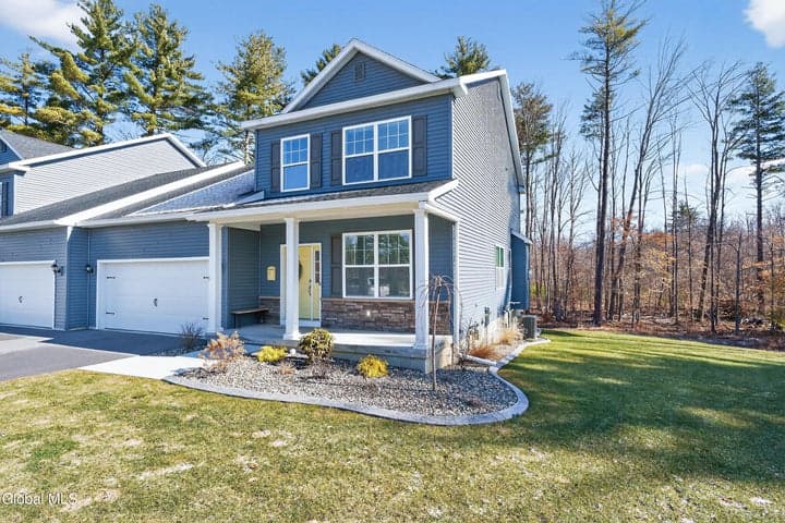 15 Linden Court, Ballston, NY, photo 2