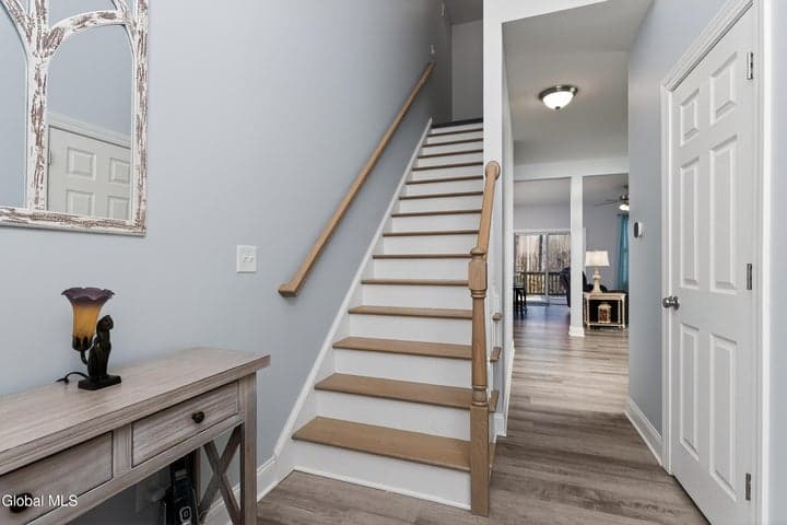 15 Linden Court, Ballston, NY, photo 4