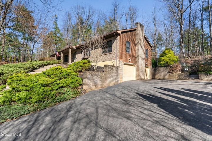 19 Crown Point, Ballston, NY, photo 5