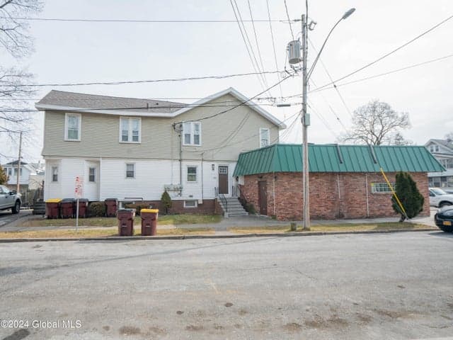 261 New Scotland Avenue, Albany, NY, photo 5