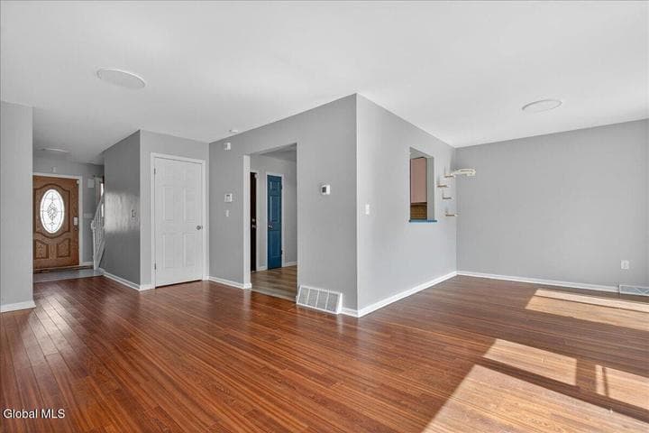 49 Cheryl Court, Troy, NY, photo 5