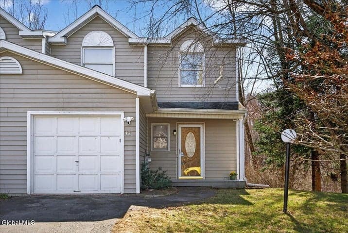 49 Cheryl Court, Troy, NY, photo 1
