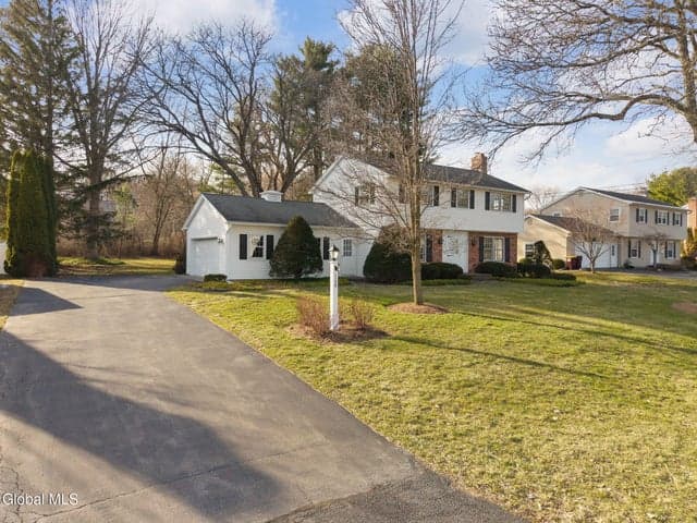 1139 Fernwood Drive, Niskayuna, NY, photo 2