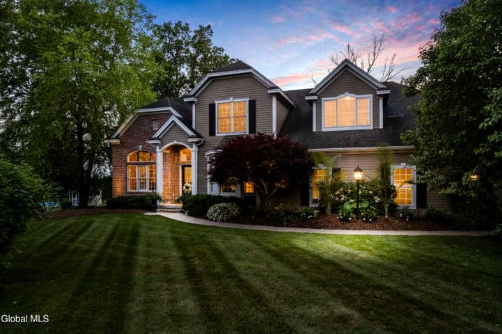 73 Masters Common South, Queensbury, NY, photo 4