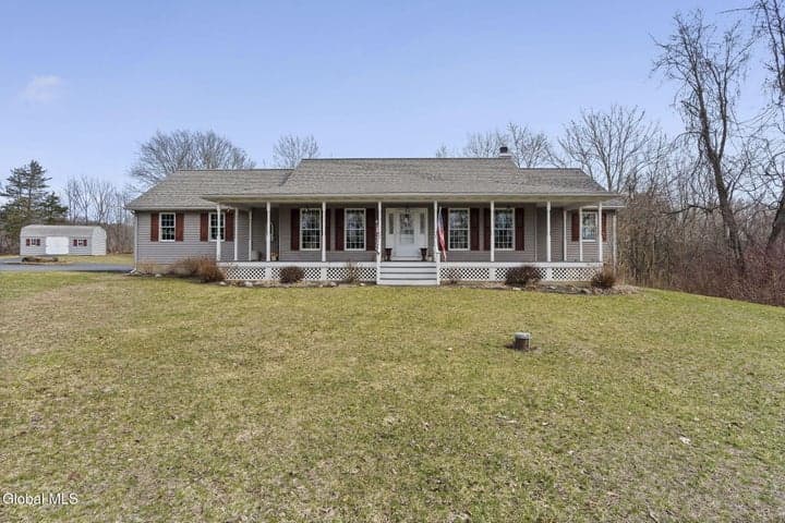 32 Halsted Lane, Ravena, NY, photo 1