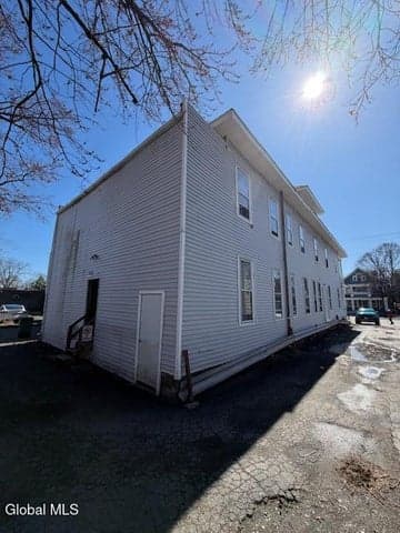 865 Madison Avenue, Albany, NY, photo 4