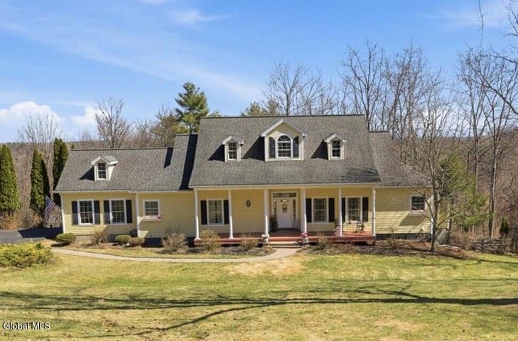 136 Wormer Road, Guilderland, NY, photo 2