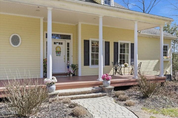 136 Wormer Road, Guilderland, NY, photo 3
