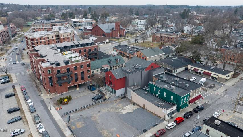79 Henry Street, Saratoga Springs, NY, photo 3