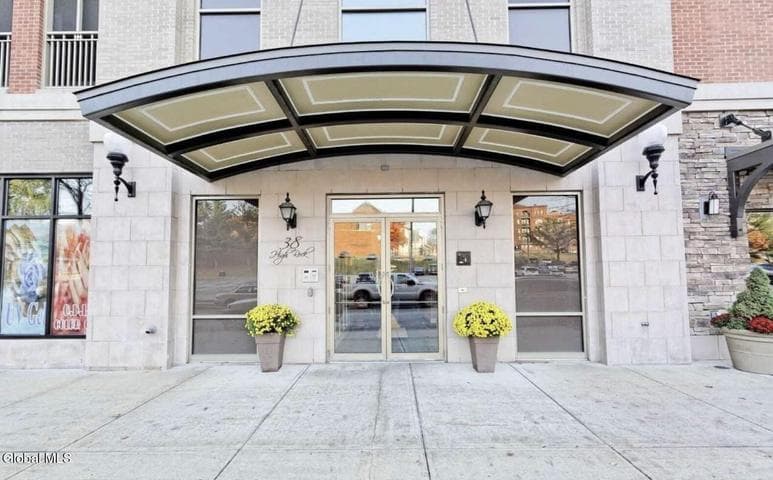 38 High Rock Avenue #APT 5C, Saratoga Springs, NY, photo 1
