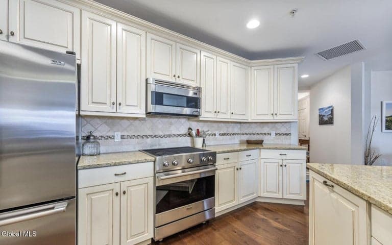 38 High Rock Avenue #APT 5C, Saratoga Springs, NY, photo 2