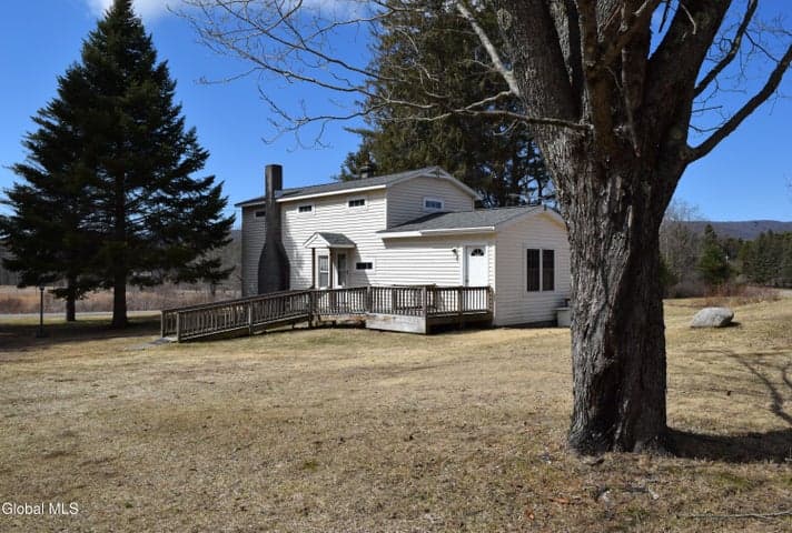 473 N Creek Road, Greenfield, NY, photo 3
