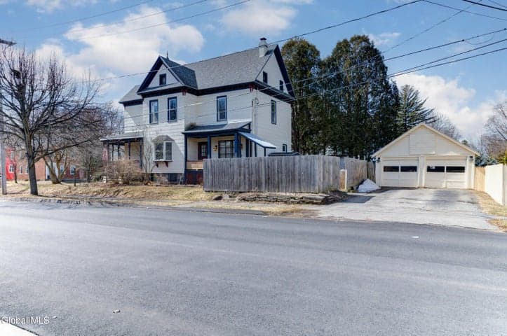 213 E Main Street, Johnstown, NY, photo 2