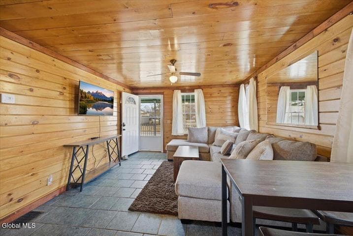 10 Prospect Street, South Glens Falls, NY, photo 3