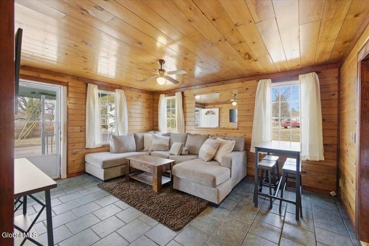 10 Prospect Street, South Glens Falls, NY, photo 4