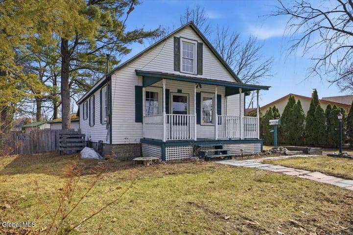 10 Prospect Street, South Glens Falls, NY, photo 1
