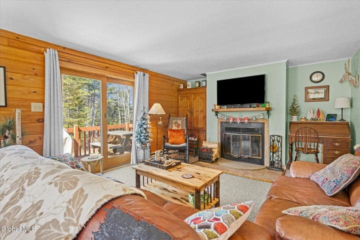 8 Freebern Road, Johnsburg, NY, photo 4