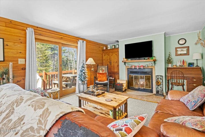 8 Freebern Road, Johnsburg, NY, photo 5