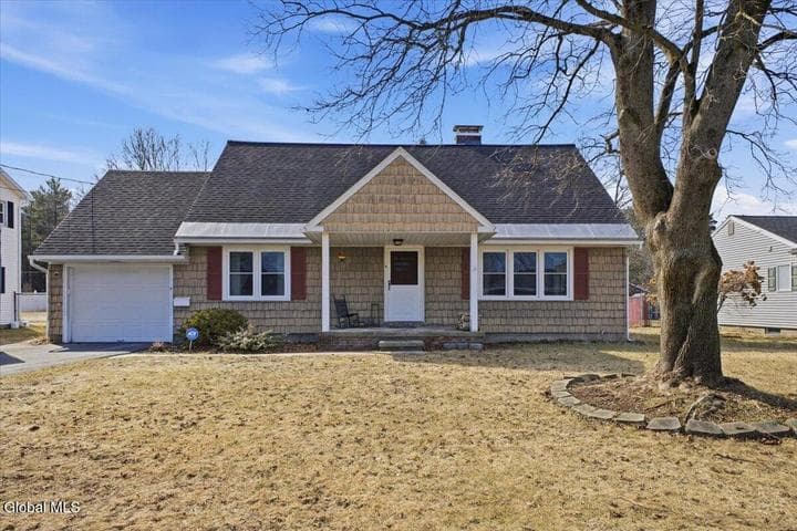 4 Washburn Street, South Glens Falls, NY, photo 1