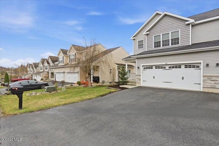86 Lona Lane, East Greenbush, NY, photo 2