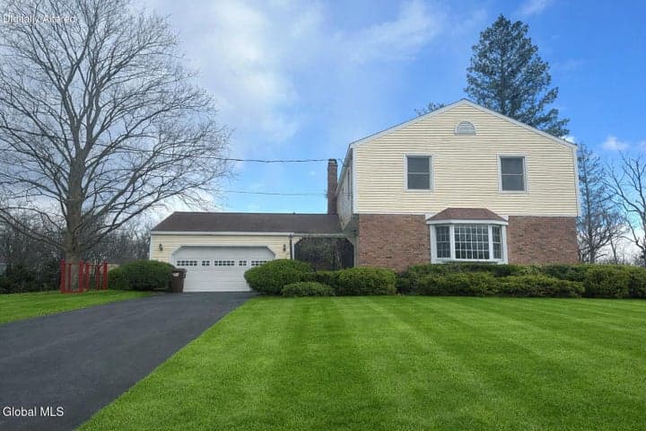 25 Kling Terrace, Voorheesville, NY, photo 1