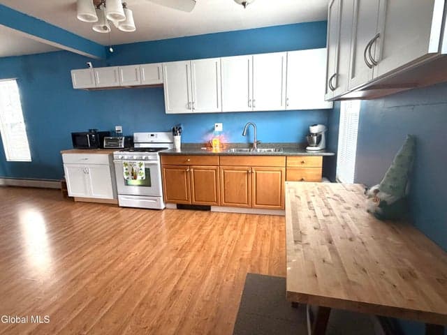 202 E Main Street, Johnstown, NY, photo 2