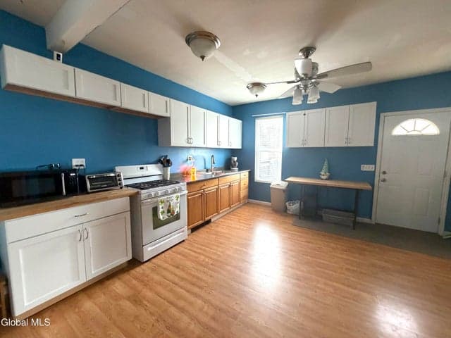 202 E Main Street, Johnstown, NY, photo 3