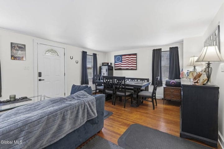 143 /147 Glenmont Road, Glenmont, NY, photo 5