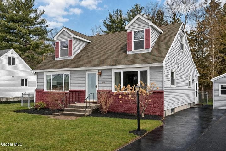 101 Waterman Avenue, Colonie, NY, photo 2