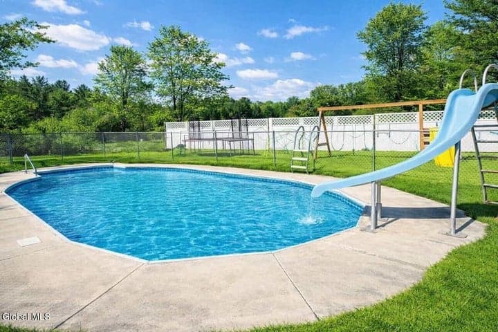 20 Campney Lane, Fort Ann, NY, photo 2