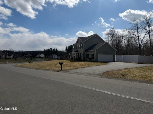 902 Shardon Court, Rotterdam, NY, photo 3